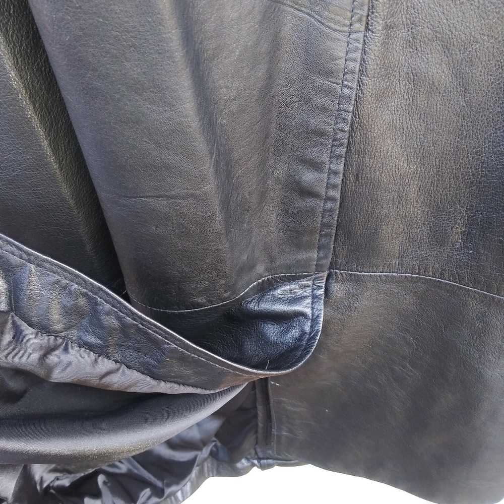 - Leather coat - Picture 4 of 8
